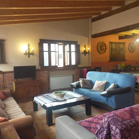 Fuente el Sauz La Casa Del Abuelo Simonゲストハウス エクステリア 写真